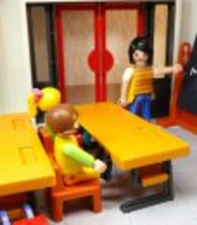 Featured image for Top 6 Classroom Management Strategies - Effective classroom management is challenging, as every class and student is different. Get inspiration from these great classroom management strategies.